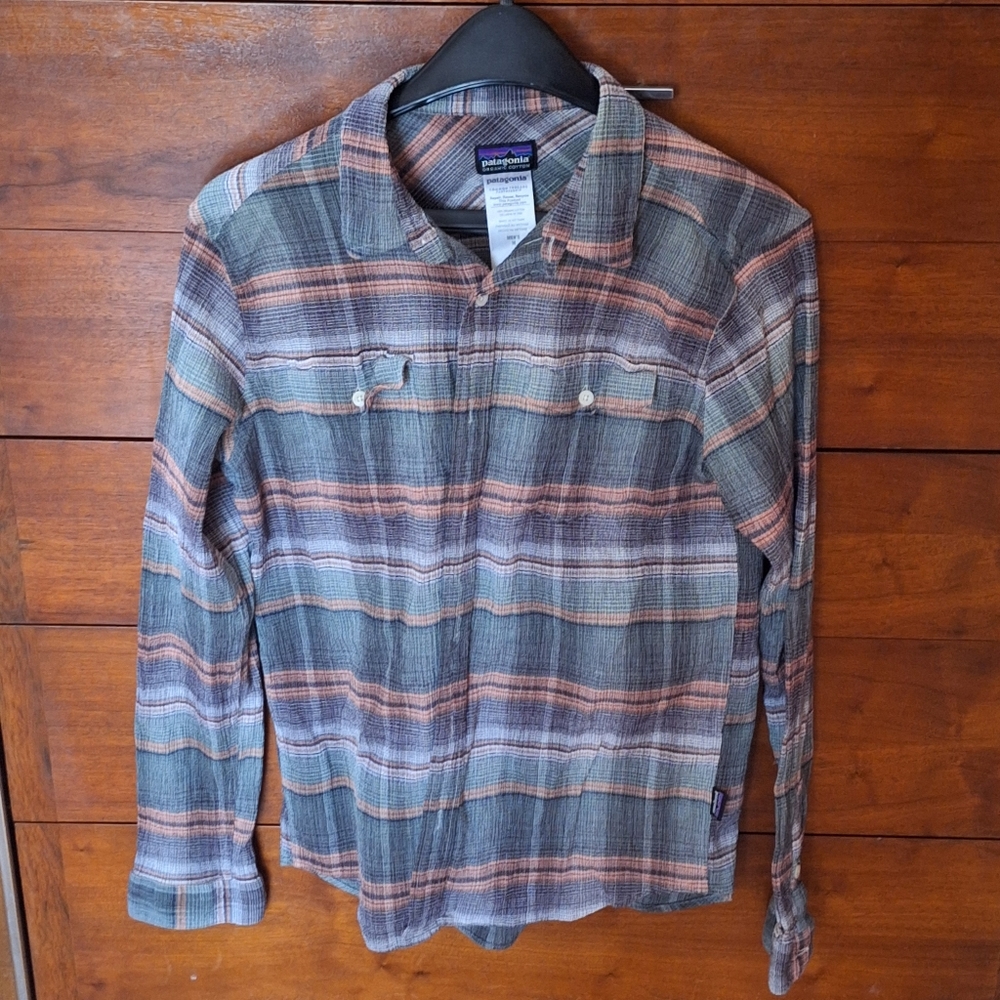 Patagonia Organic Cotton Plaid Long Sleeve Button Up (Multicolor) M